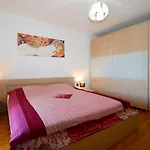 Lungo Mare Apartment