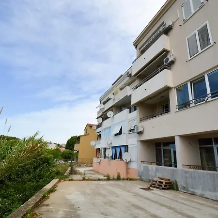 Lungo Mare Apartment