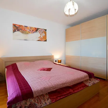 Lungo Mare Apartment