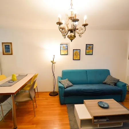 Lungo Mare Apartment *